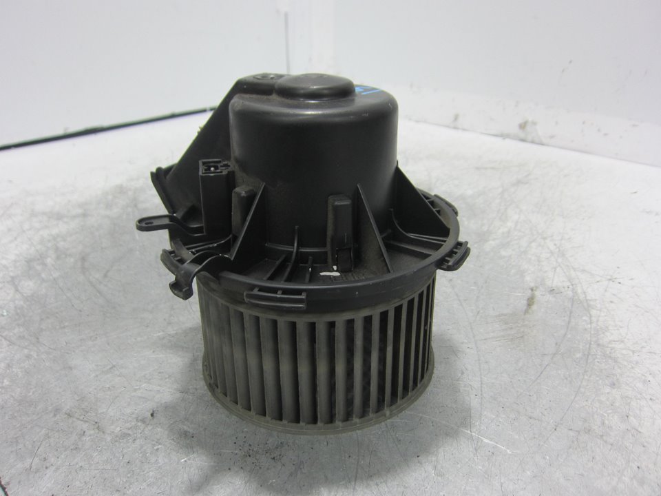 MERCEDES-BENZ Sprinter 2 generation (906) (2006-2018) Sildītāja ventilators E7169 24937084