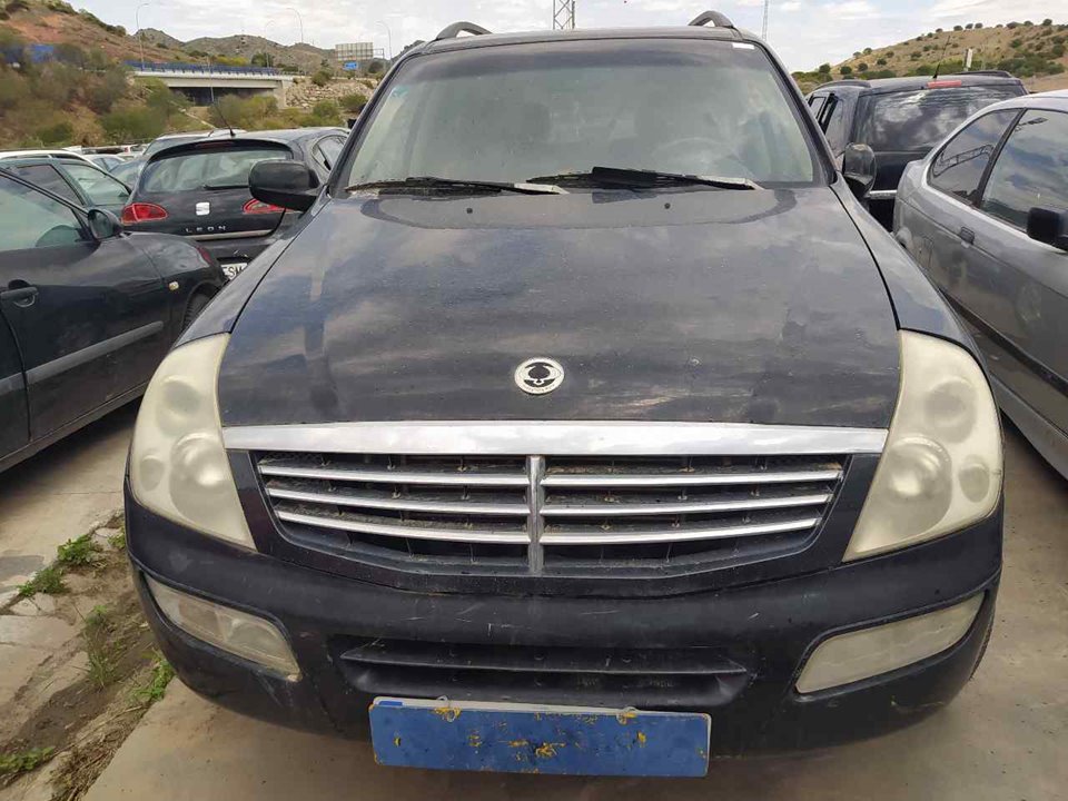 SSANGYONG Rexton Y200 (2001-2007) Vasen etuistuin 25419252