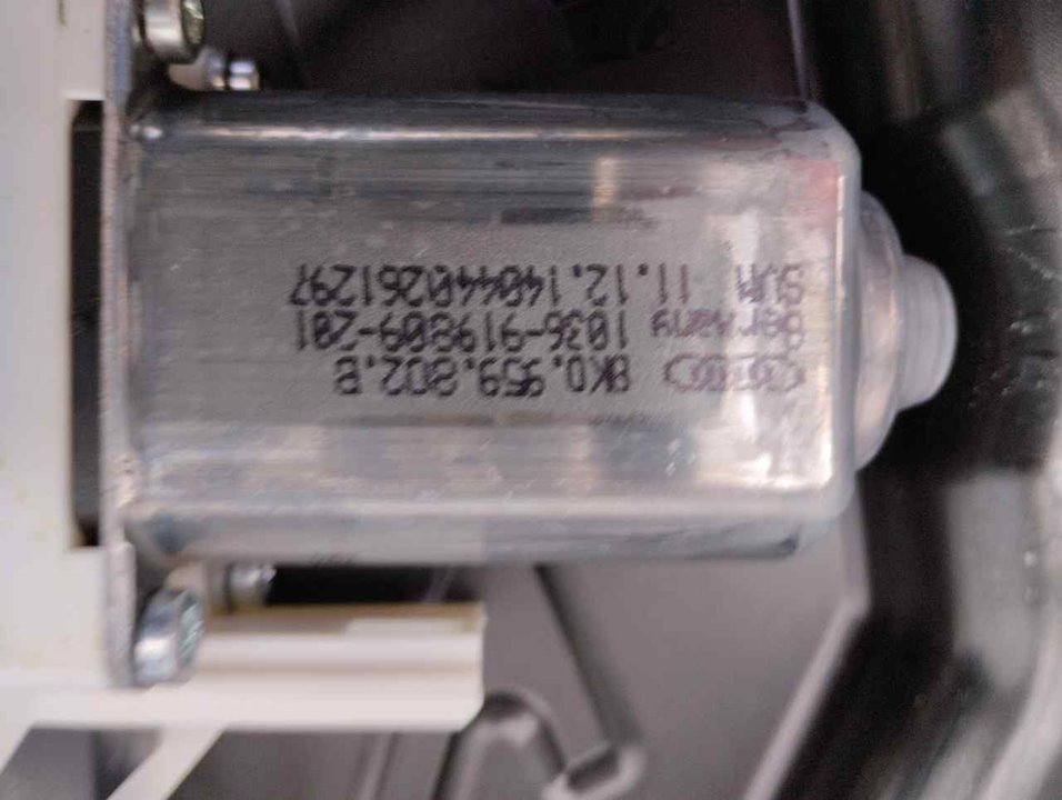 PORSCHE Cayenne 958 (2010-2018) Motor de control geam ușă dreapta față 8K0959802B 24926502
