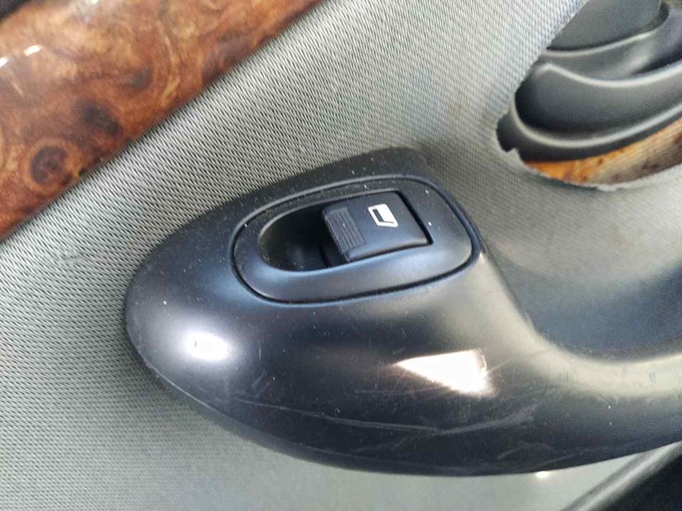PEUGEOT 406 1 generation (1995-2004) Кнопка стеклоподъемника задней правой двери 25368578