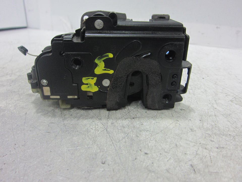 VOLKSWAGEN Golf 4 generation (1997-2006) Rear Right Door Lock 991993300 24908506