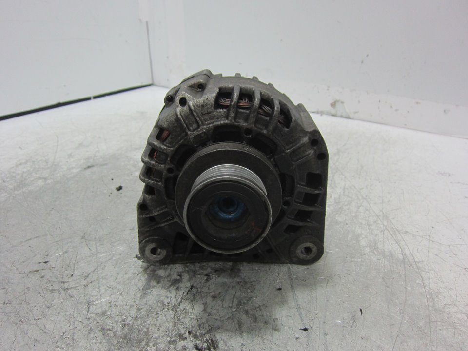 RENAULT Clio 3 generation (2005-2012) Alternator 8200022774 24939648