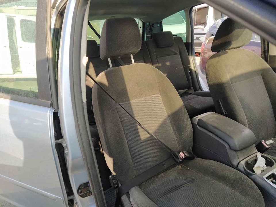 FORD C-Max 1 generation (2003-2010) Front Right Seat 25377440