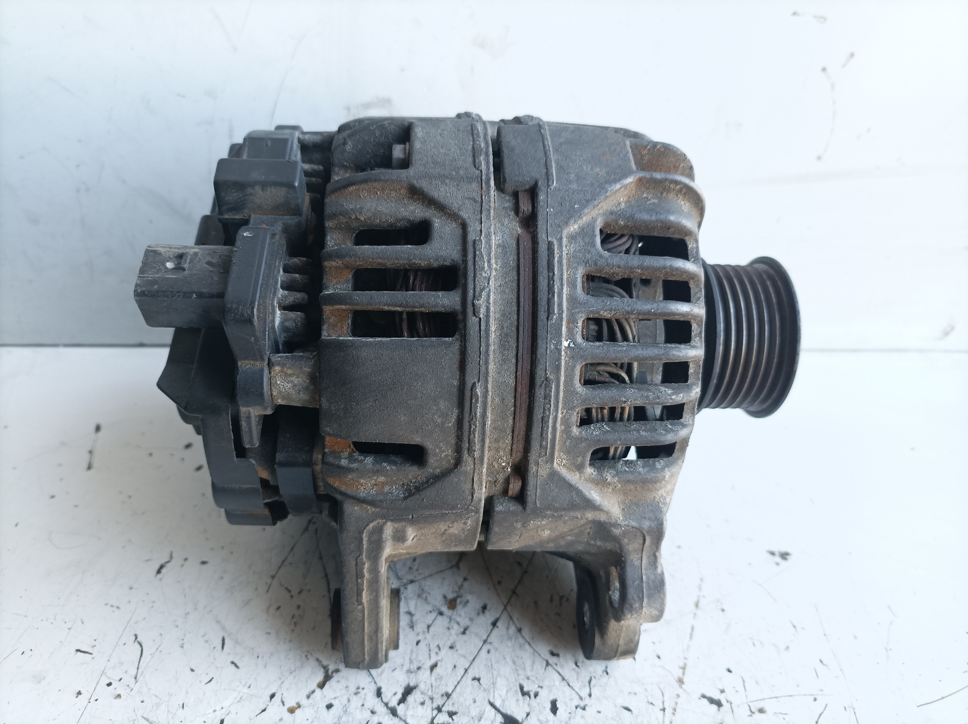 VOLKSWAGEN Polo 4 generation (2001-2009) Alternator 037903025M 21281901