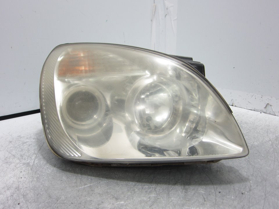 KIA Carens B3 (1986-1992) Front Right Headlight A044936 25090852