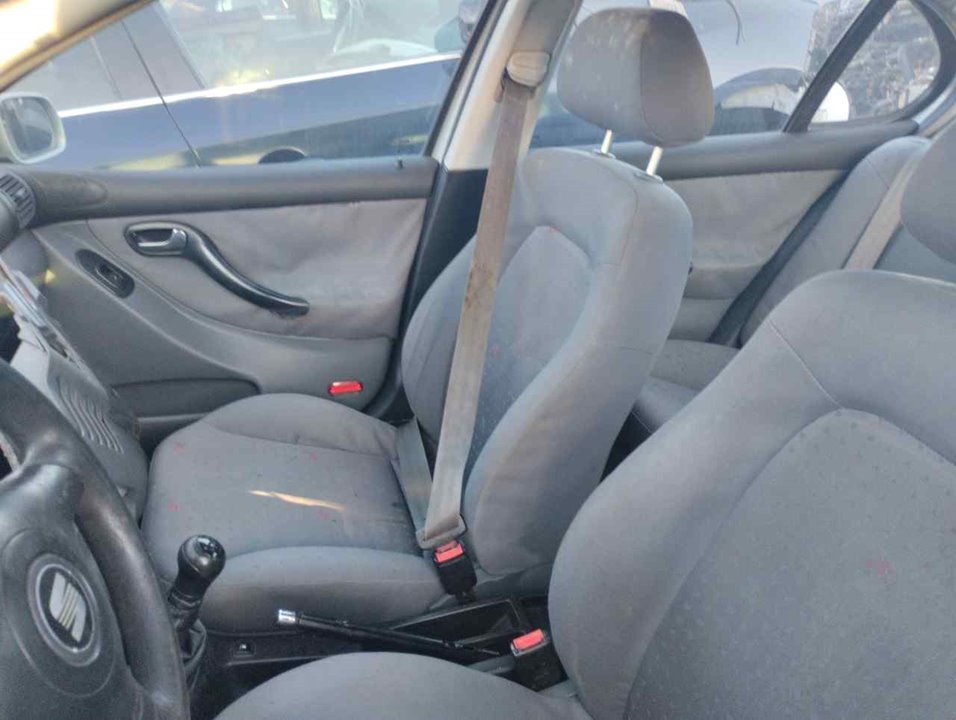 SEAT Toledo 2 generation (1999-2006) Front Right Seatbelt 25348465
