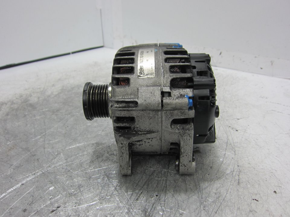 OPEL Vivaro A (2002-2006) Alternator 2542966 25804348