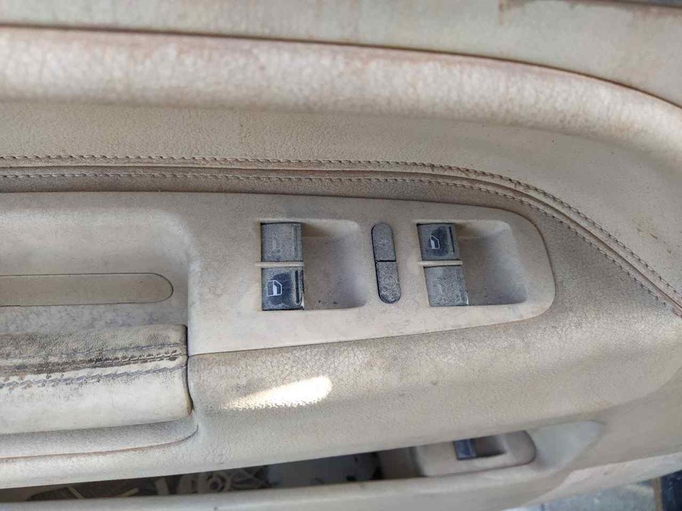 VOLKSWAGEN Touareg 1 generation (2002-2010) Priekinių kairių durų langų pakėlimo mygtukai 24960812