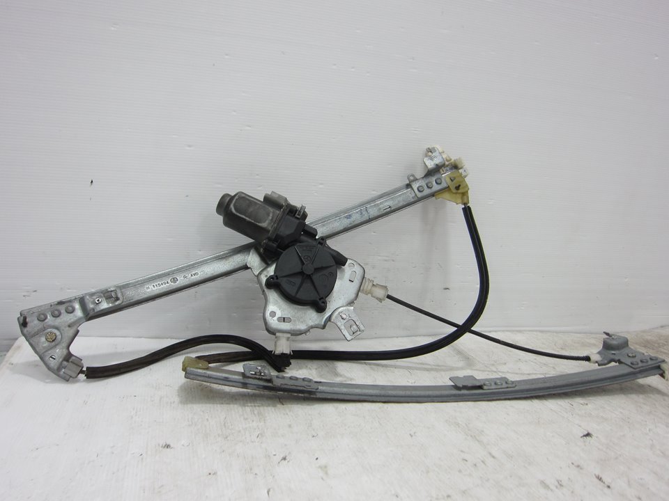 CITROËN Xsara 1 generation (1997-2004) Front Right Door Window Regulator 400679T1 24908453