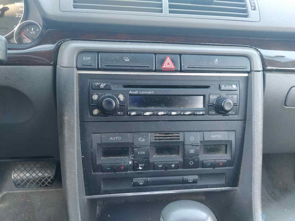 AUDI A4 B6/8E (2000-2005) Musikafspiller uden GPS 25357798