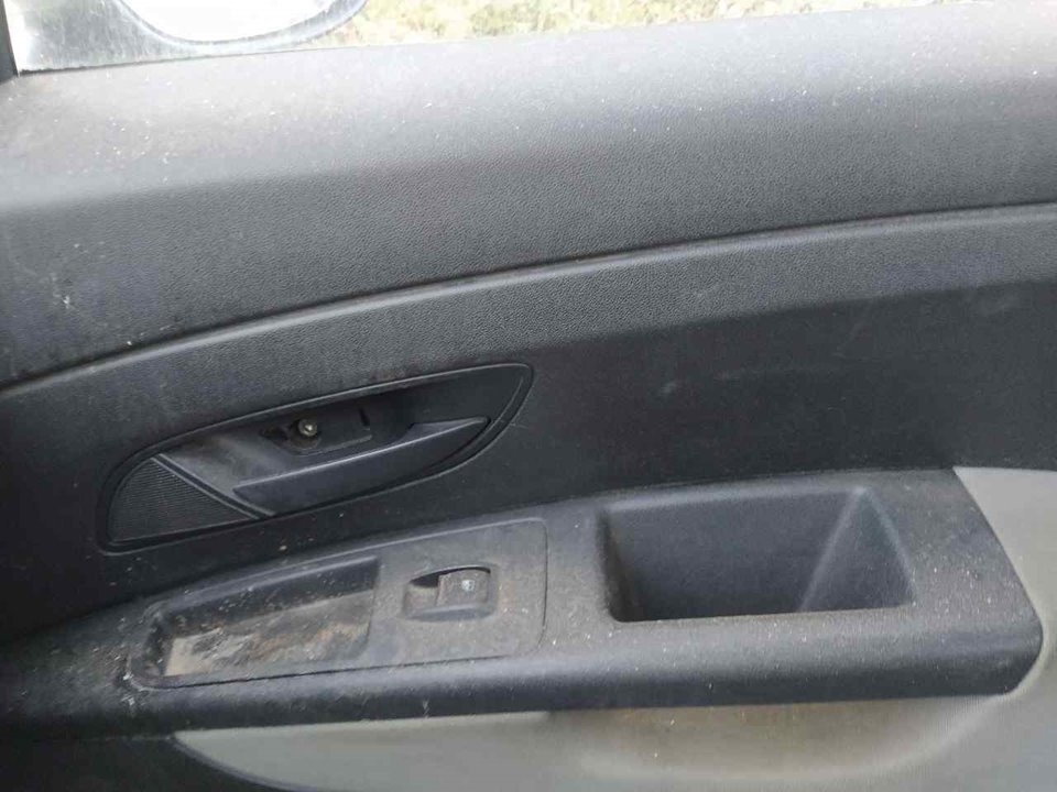 FIAT Punto 3 generation (2005-2020) Priekinių dešinių durų langų pakėlimo mygtukai 25337290