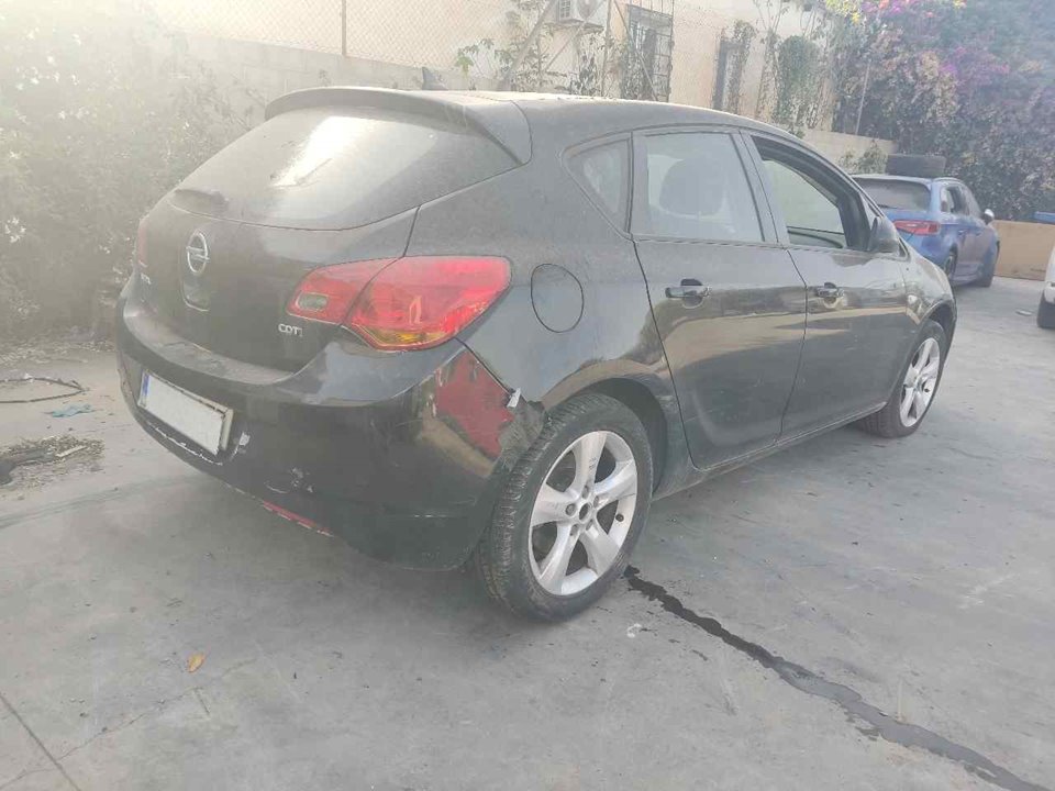 OPEL Astra J (2009-2020) Задна дясна задна лампа 13306460 21308394