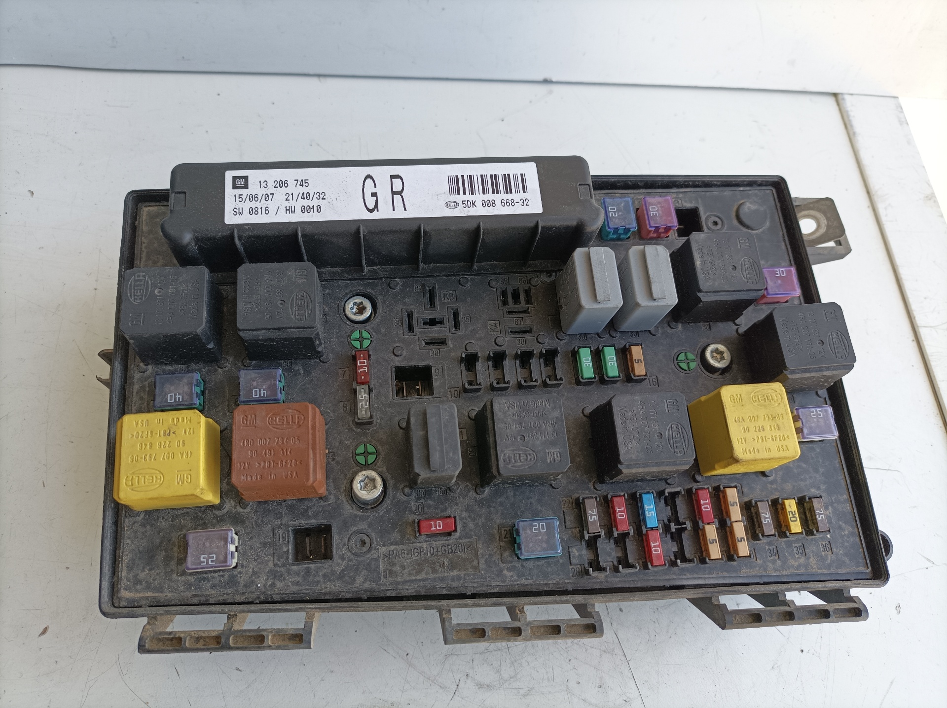 OPEL Astra J (2009-2020) Fuse Box 5DK00866832 21280736