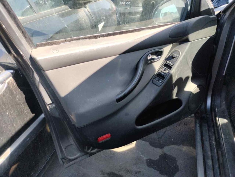 MAZDA 2 2 generation (2007-2014) Front Left Door Panel 25439399