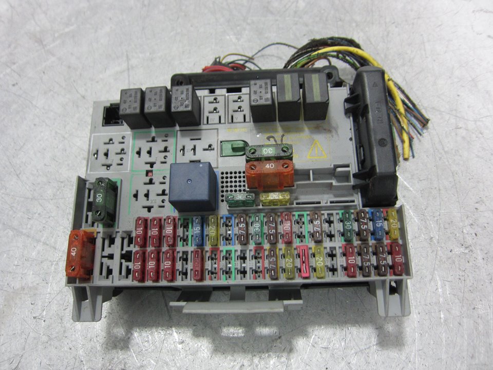 OPEL Astra H (2004-2014) Fuse Box 90589965 27264863