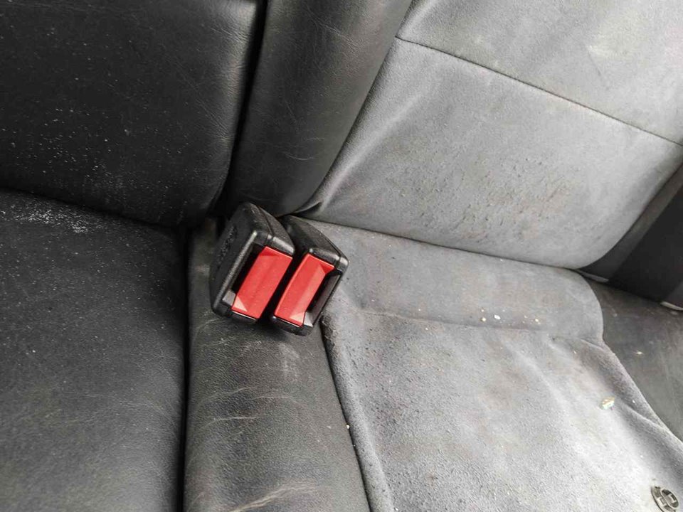 SEAT Toledo 2 generation (1999-2006) Boucle du siège arrière central 25334834