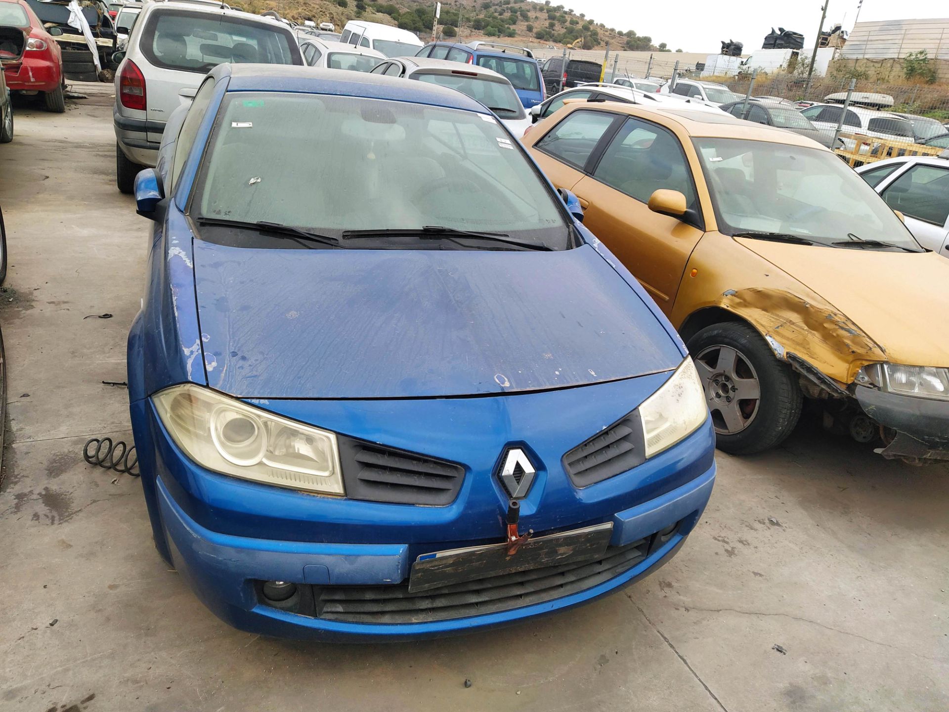 RENAULT Megane 2 generation (2002-2012) Aizmugurējais buferis 25741418