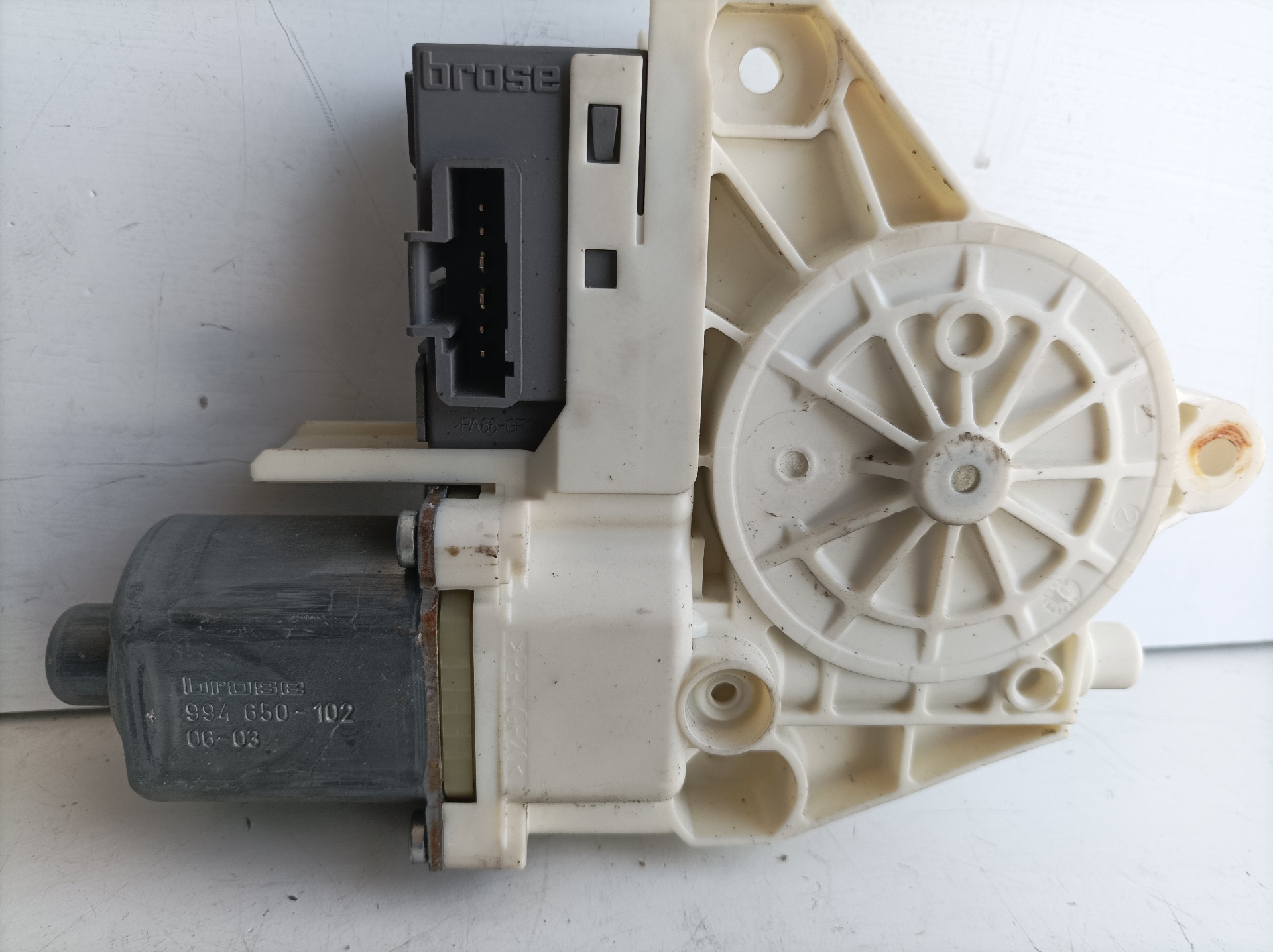 PEUGEOT 407 1 generation (2004-2010) Front Left Door Window Regulator Motor 0130822200 21281039