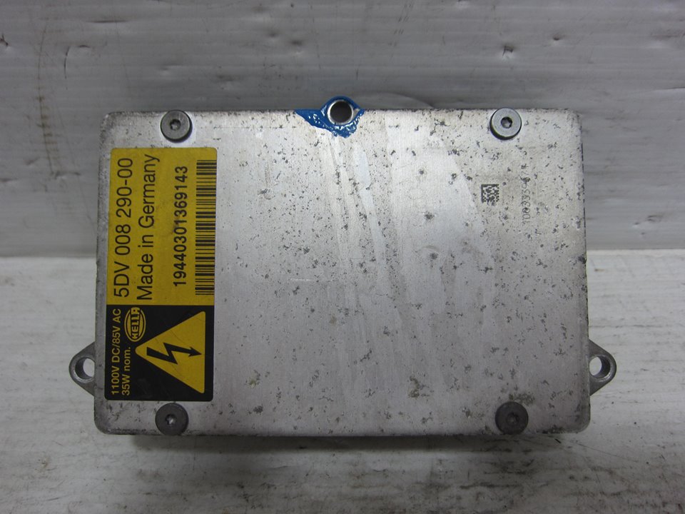 TOYOTA Xenon Light Control Unit 5DV00829000 24957844