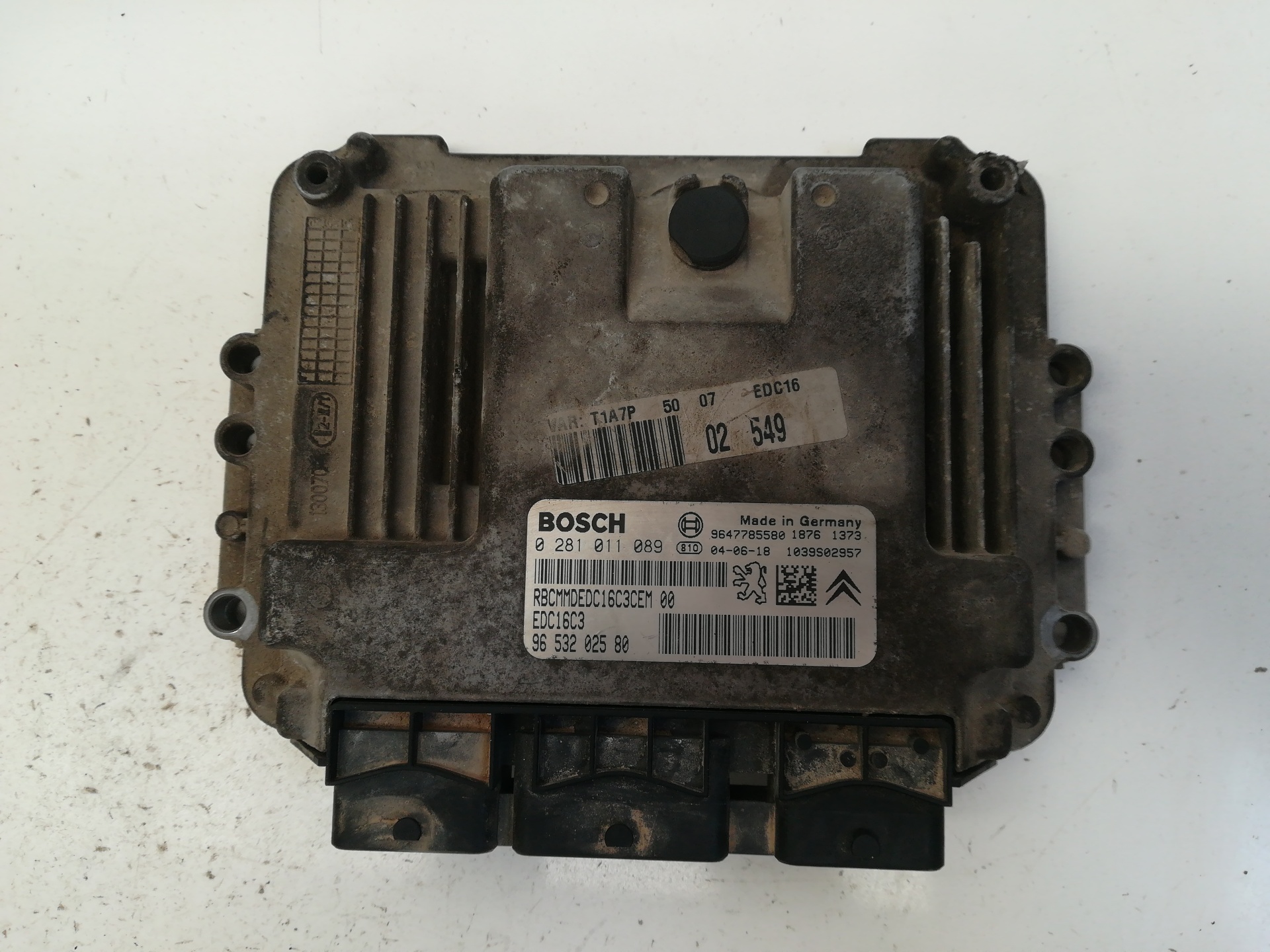 Switchboard engine uce 8HX 0281011089 de Peugeot 206 hatchback (2a/c) 2006-2007 68 CV - pieza usada