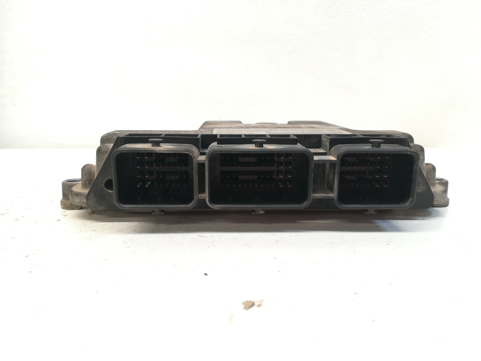 Switchboard engine uce 8HX 0281011089 de Peugeot 206 hatchback (2a/c) 2006-2007 68 CV - pieza usada