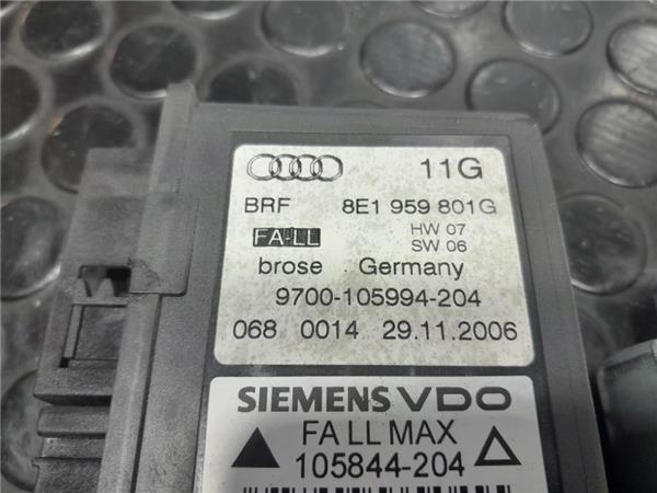 AUDI A4 B7/8E (2004-2008) Priekšējo kreiso durvju logu pacēlājs 8E1959801G, 8E0837461C 24693692