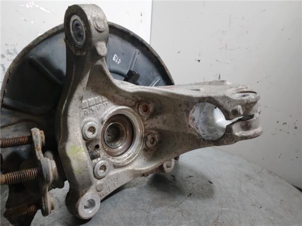 VOLKSWAGEN Passat B6 (2005-2010) Front Left Wheel Hub 3C0407253F 25332628