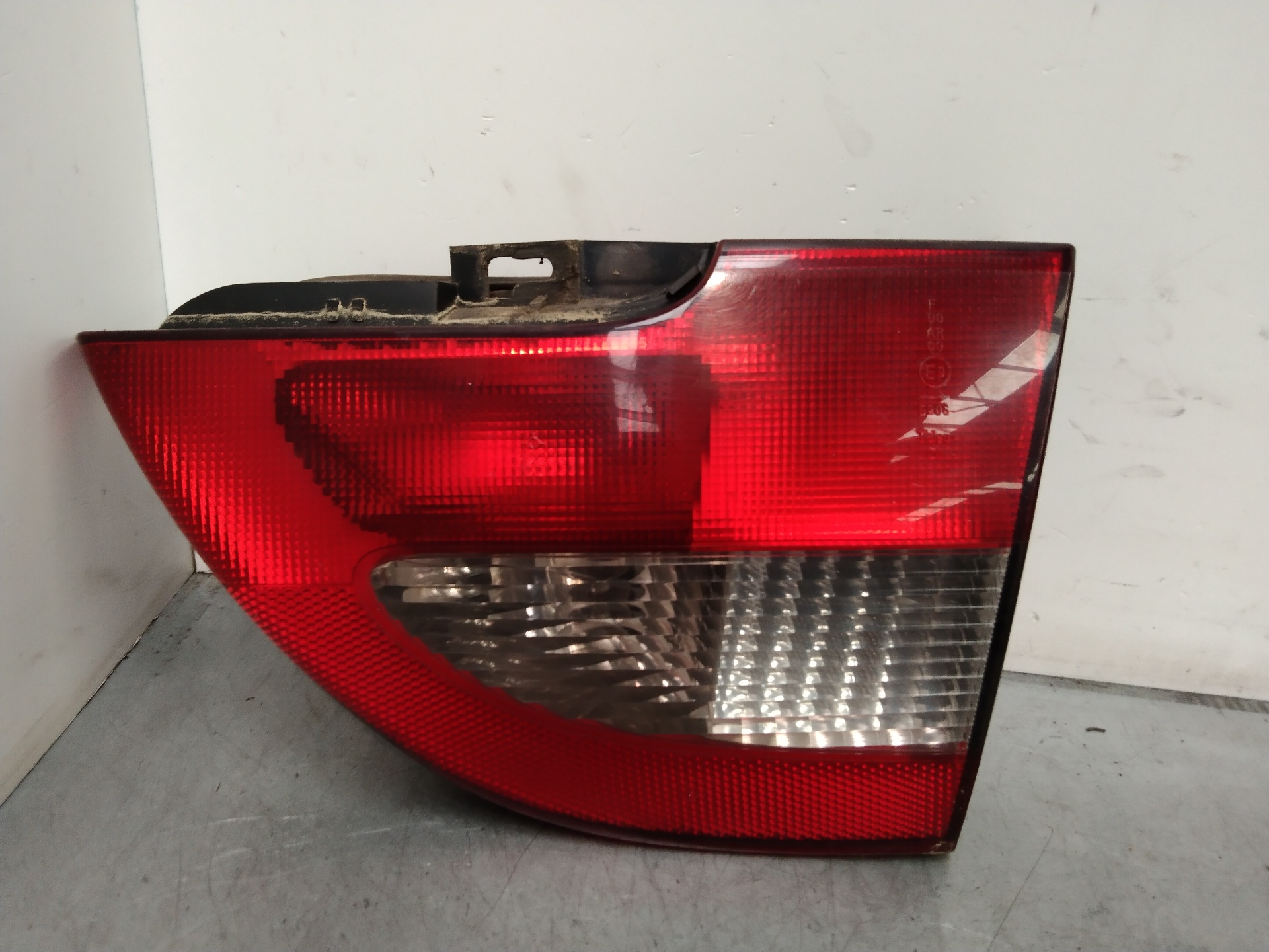 Inner right rear pilot F8Q 7700428053 de Renault Megane i 1999-2000 - pieza usada