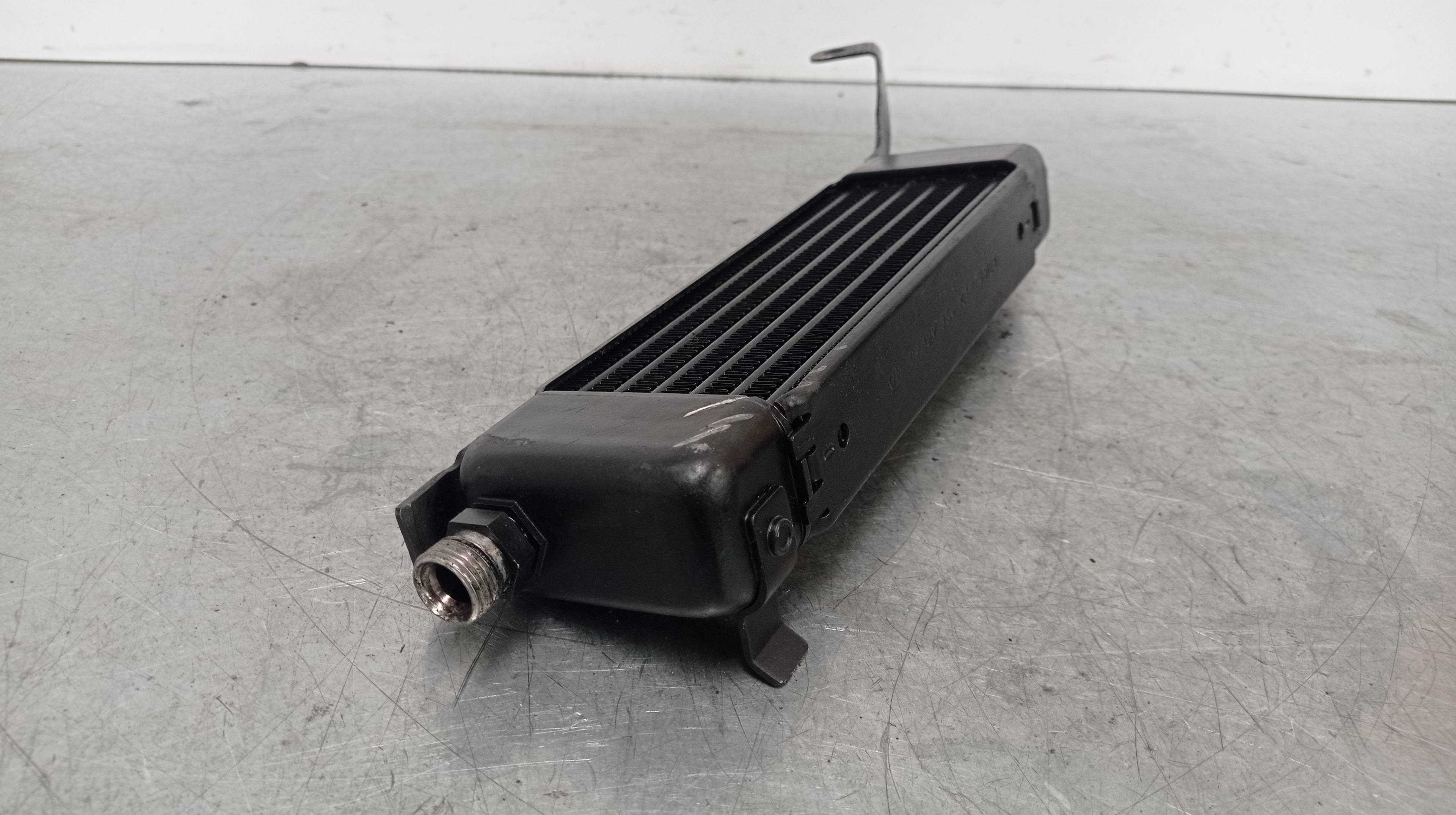 Enfriador de aceite motor X17DTL 09129354 de Opel Astra g sedán (t98) 1998-2000 68 CV