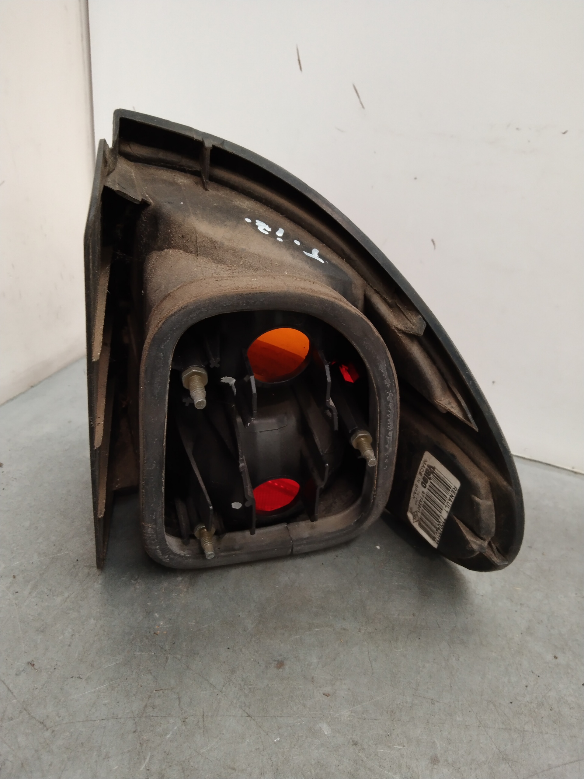 Rear lamp lh F9Q F7 7700420122 de Renault Laguna i (b56_, 556_) 1997-2001 - pieza usada