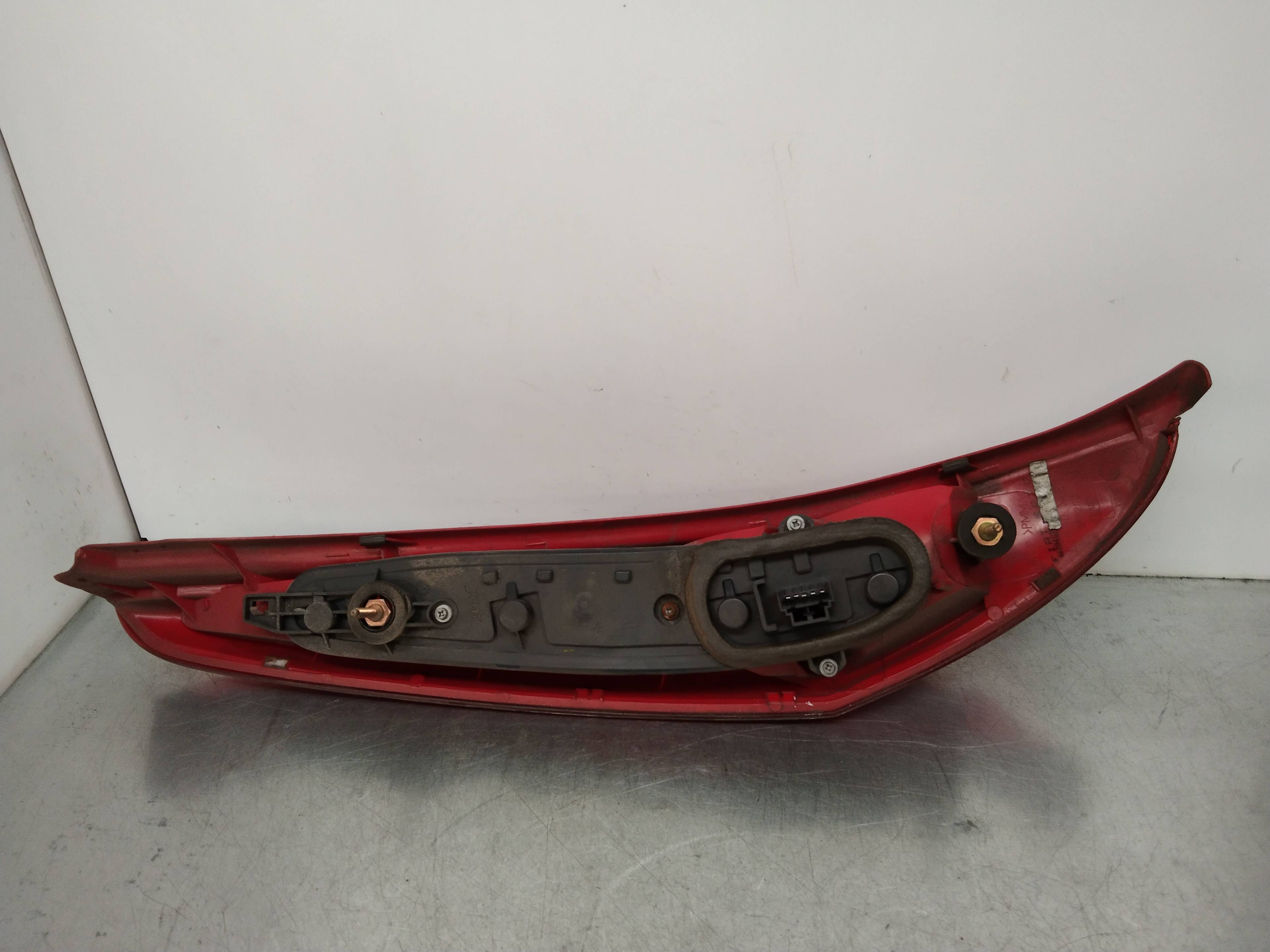 Feu arrière droit 46794077 de Fiat Punto (188_) 1999-2010 60 CV