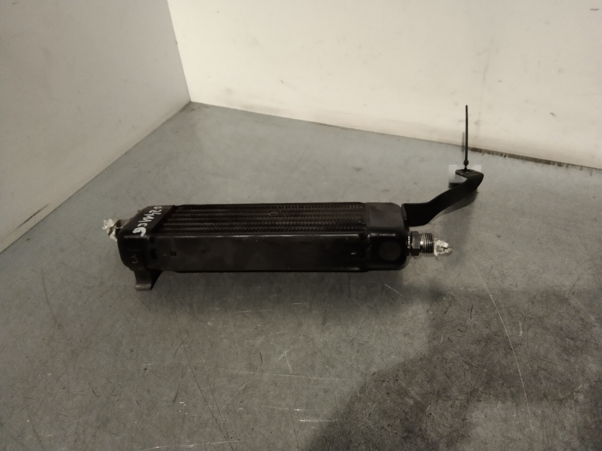 Radiador de aceite X17DTL 09129354 de Opel Astra 2002-2003