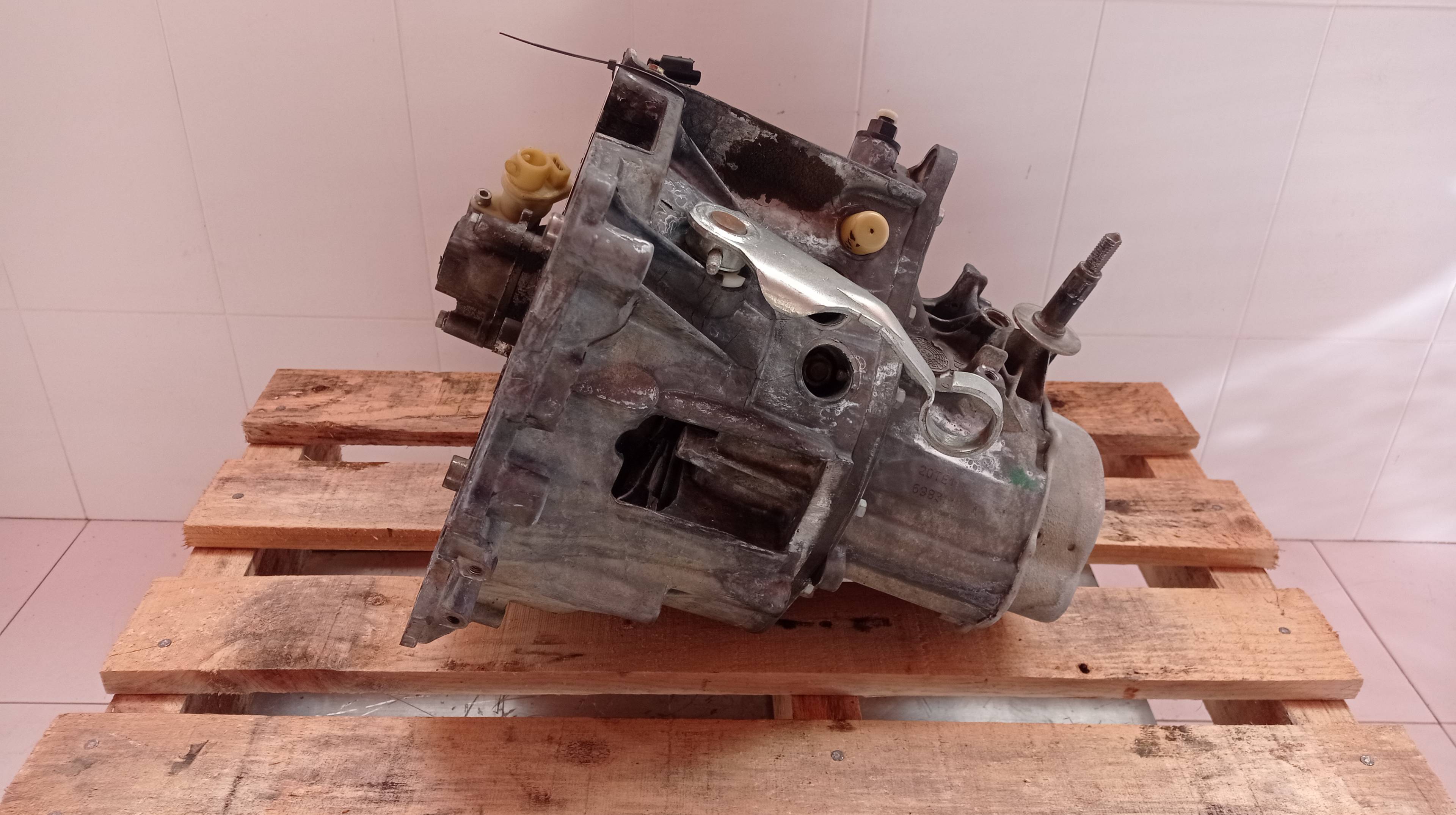 RENAULT C15 1 generation (2004-2010) Gearbox 20TE11 23759205