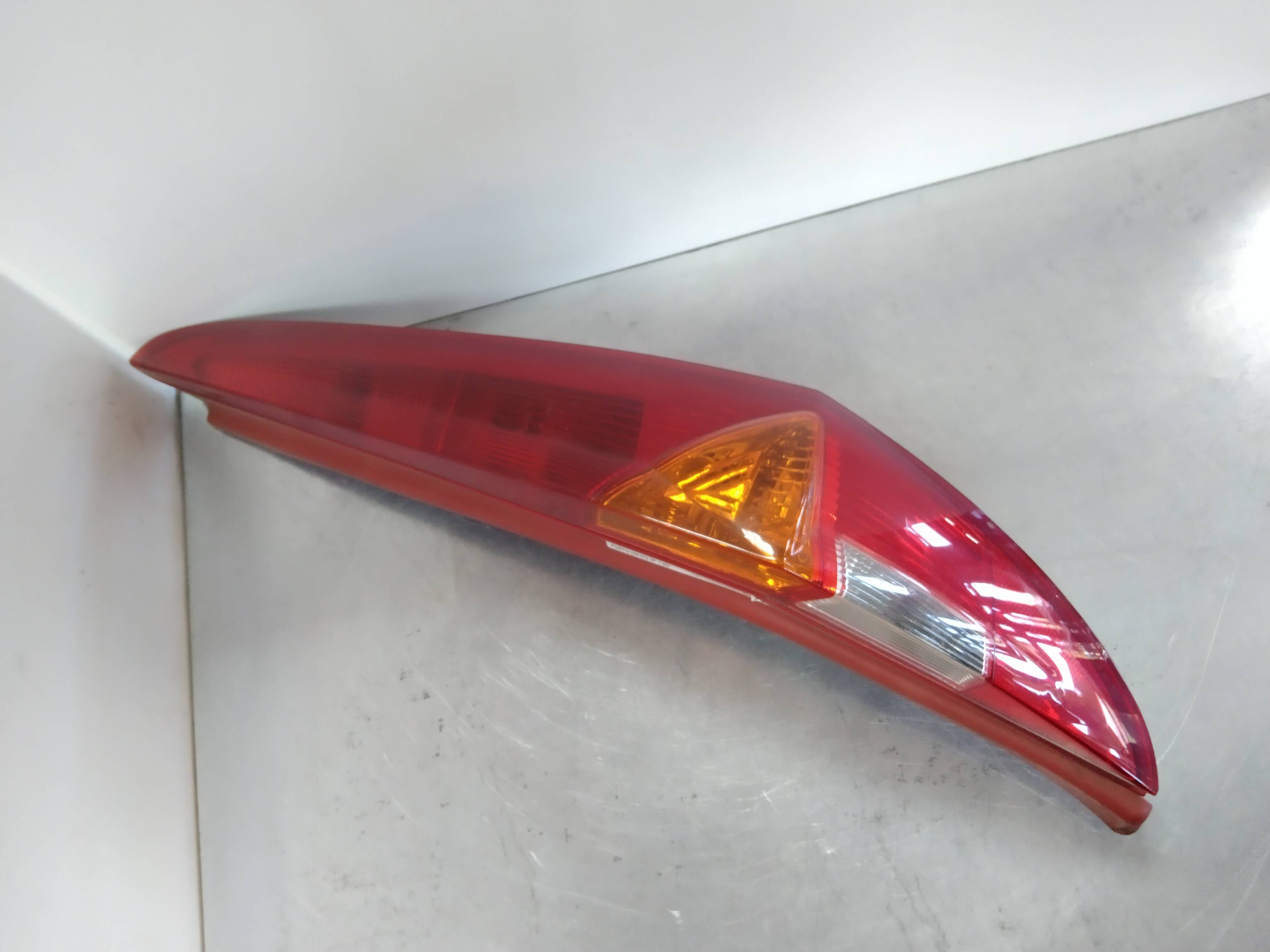 Feu arrière droit 188A4000 46794077 de Fiat Punto (188_) 1999-2010 60 CV