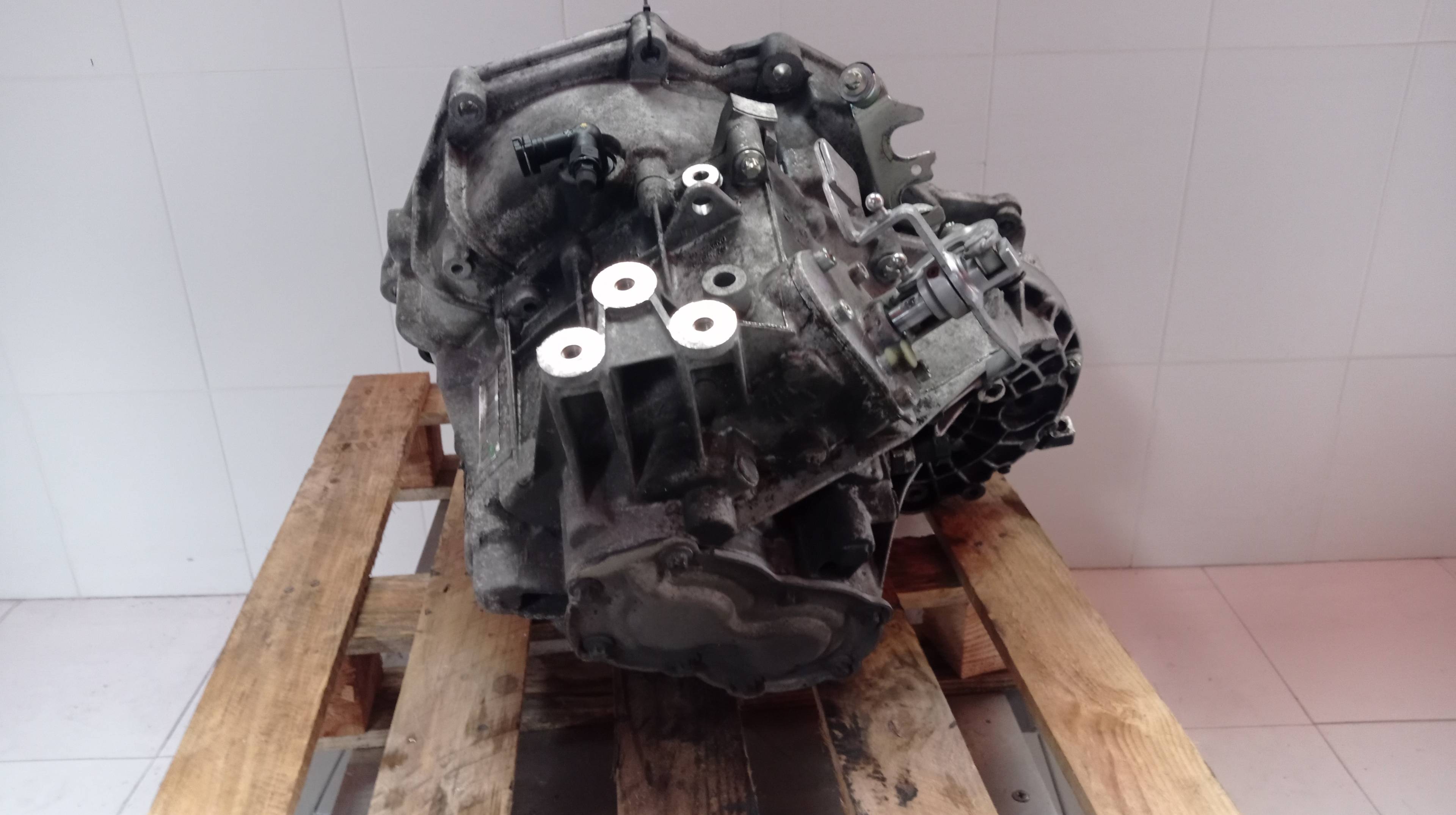 OPEL Astra J (2009-2020) Gearkasse F23 23758947