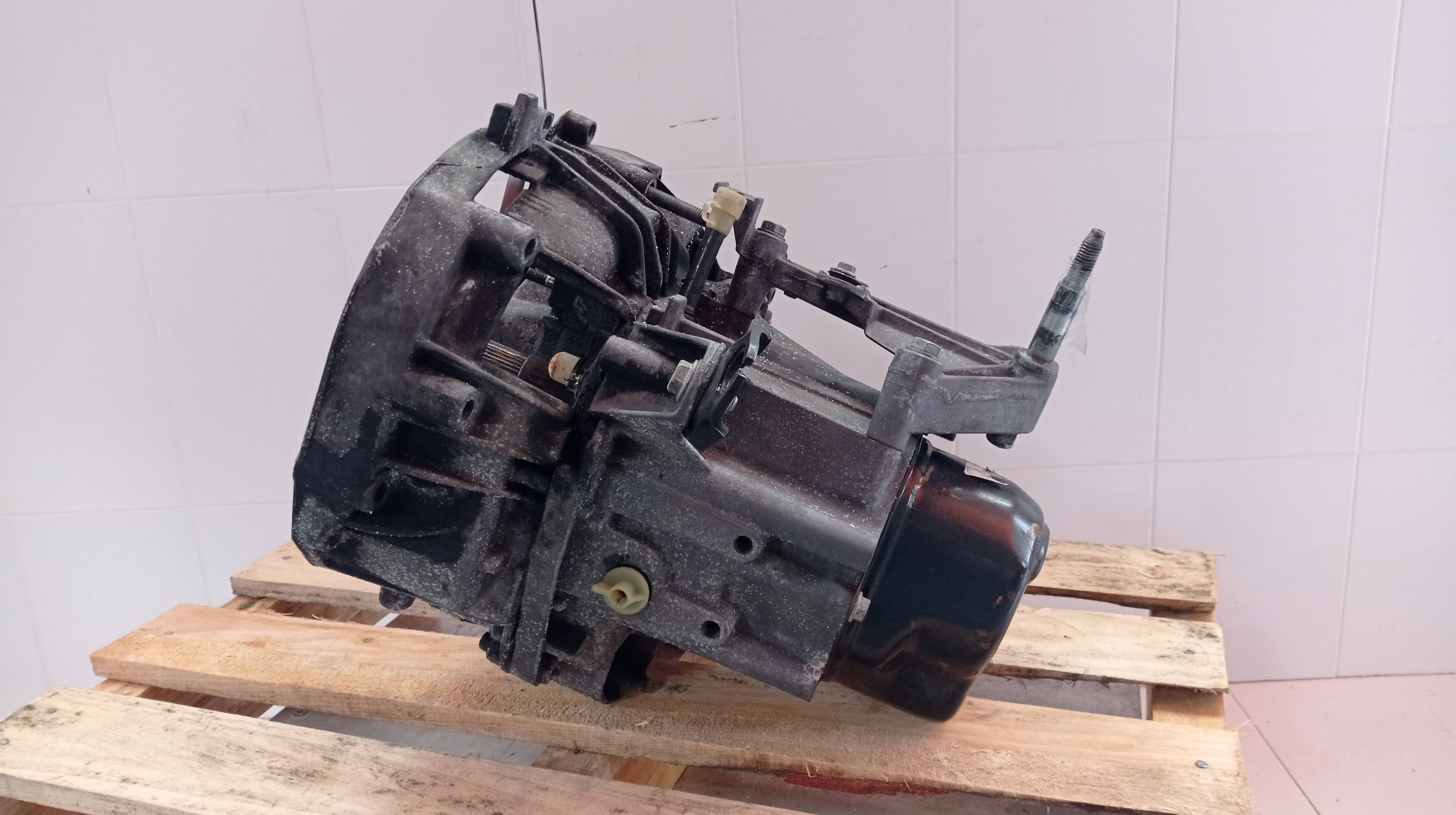 ASTON MARTIN Kangoo 1 generation (1998-2009) Gearbox JB1974 23759083