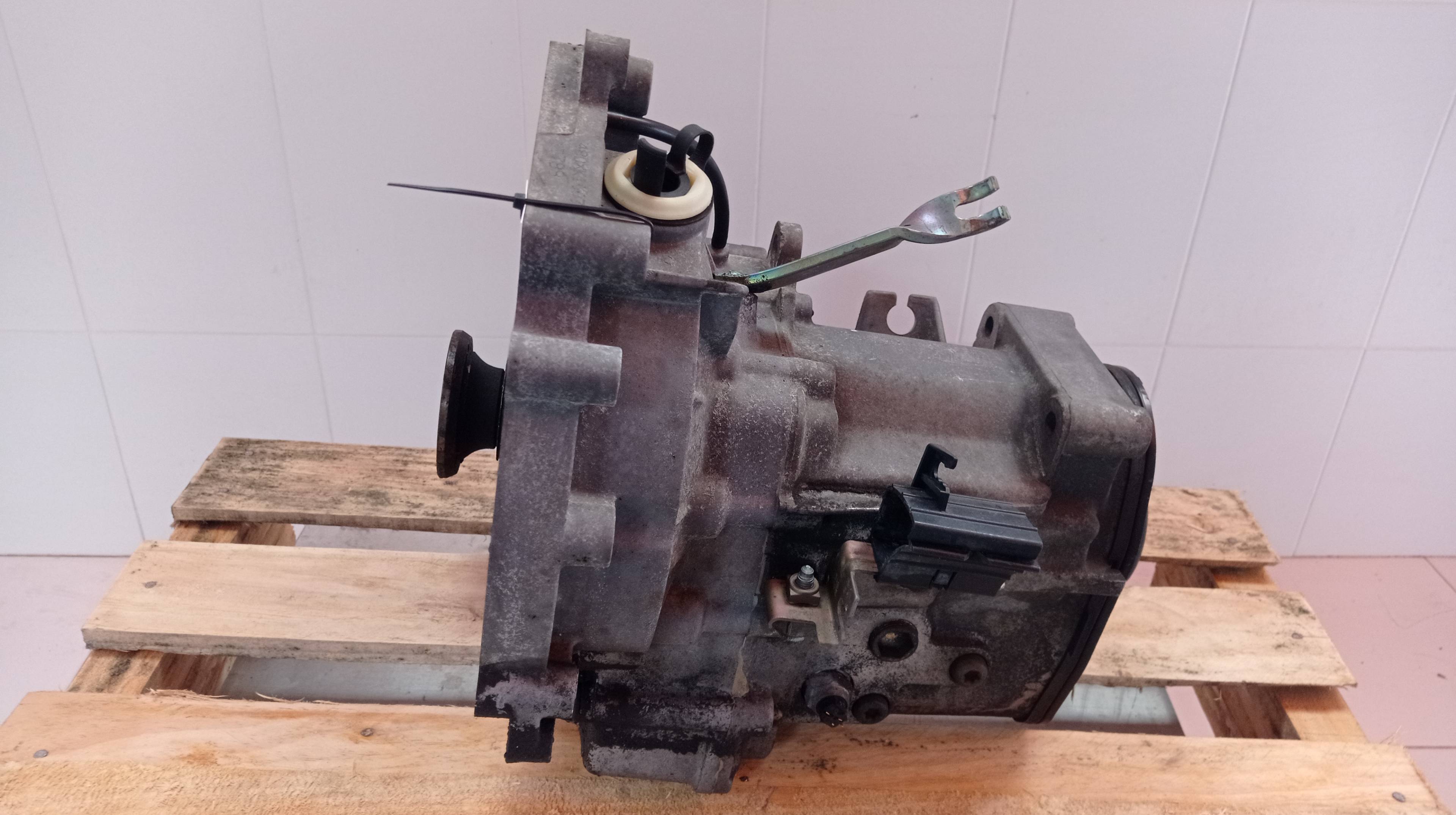 SEAT Ibiza 2 generation (1993-2002) Gearbox DXK 23759082