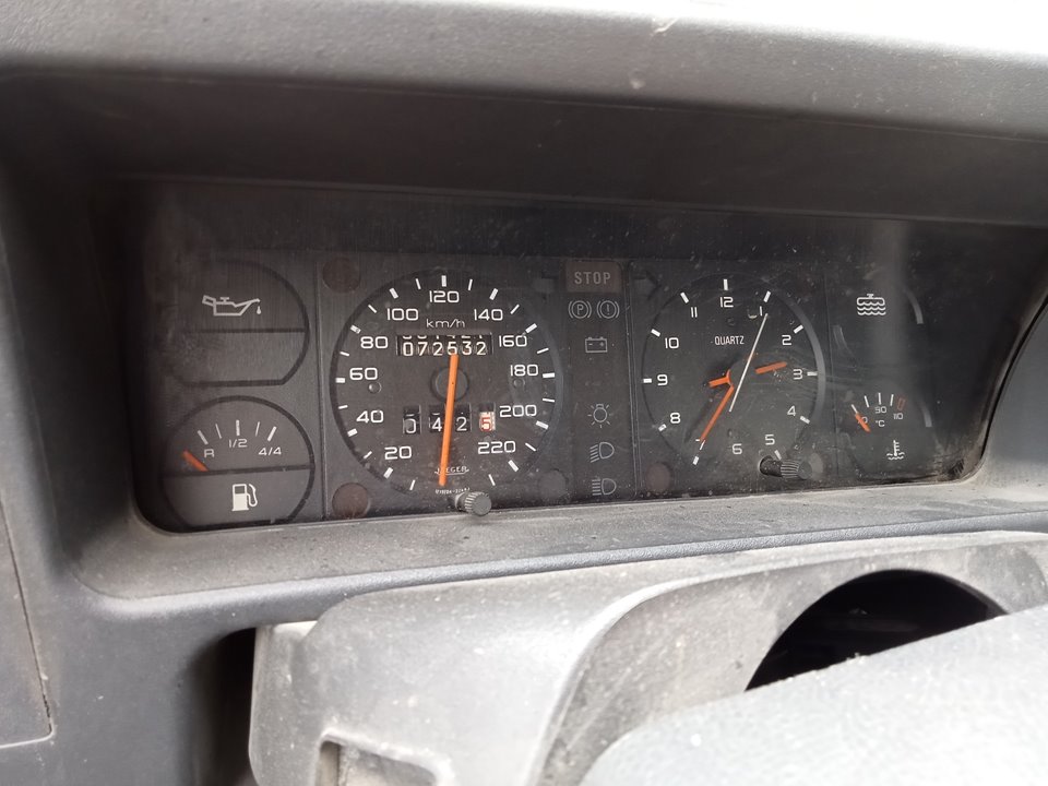 PEUGEOT 309 1 generation (1985-1993) Speedometer 23590379