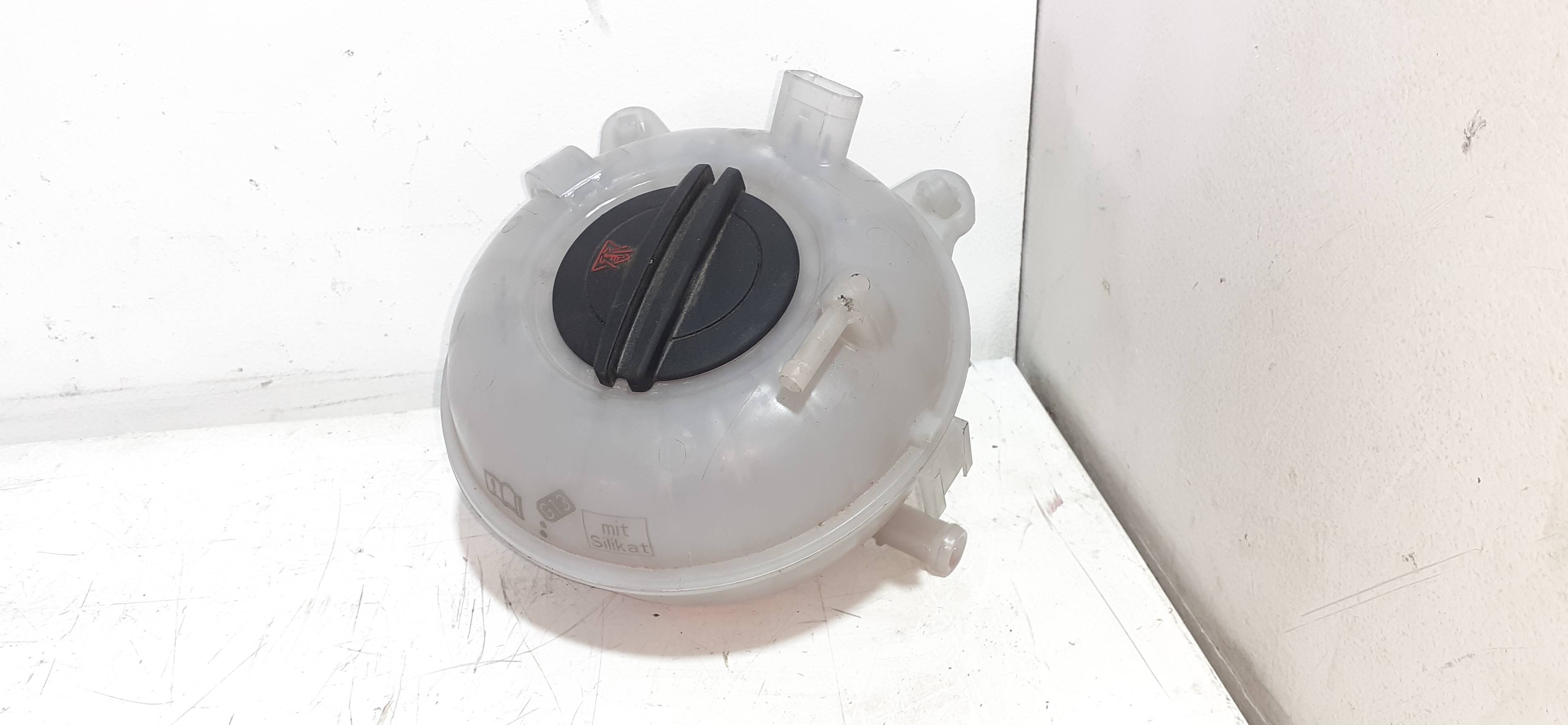 SEAT Leon 3 generation (2012-2020) Expansion Tank 5Q0121407G, 5Q0121407G, 5Q0121407G 20863707