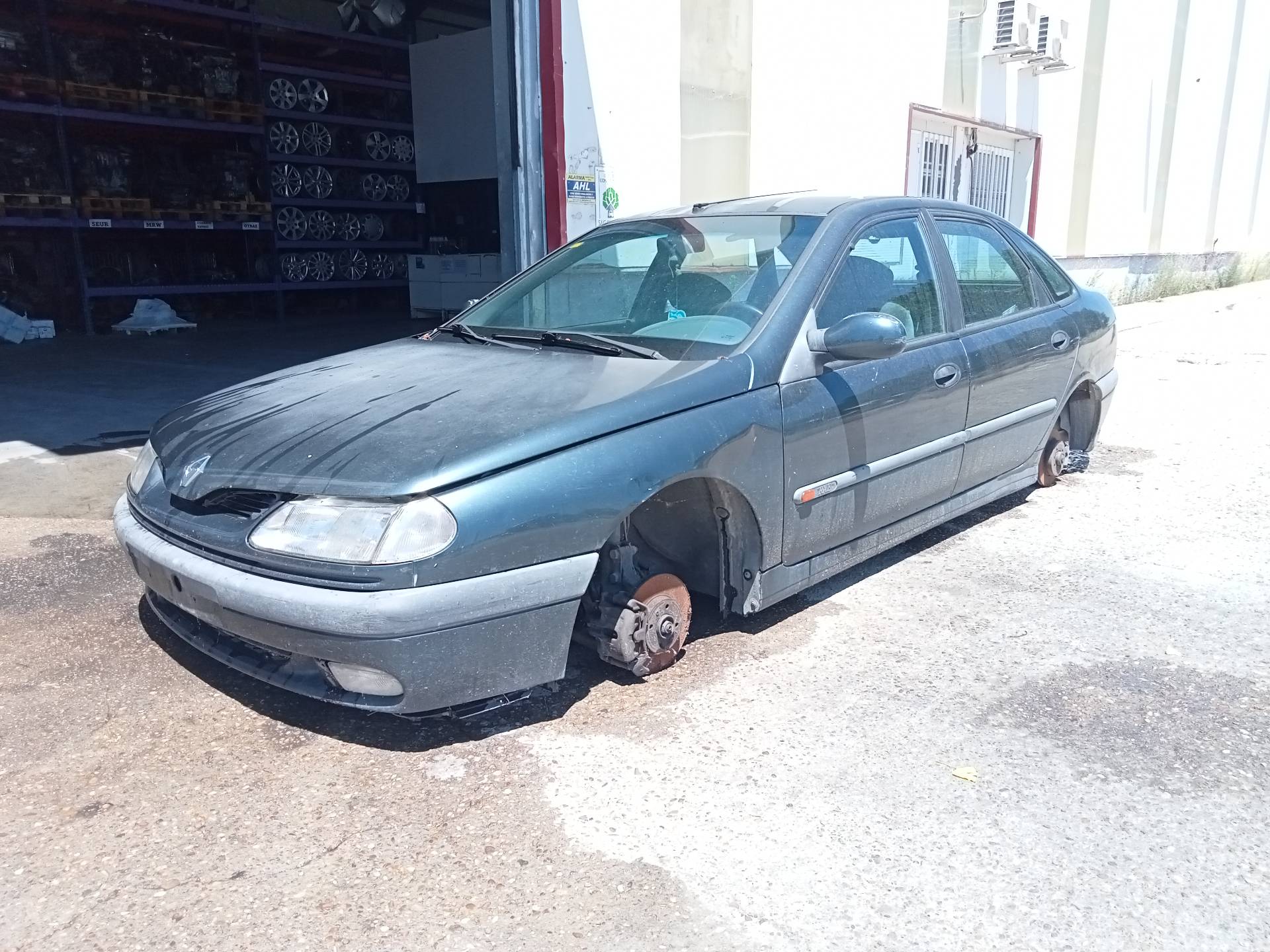 RENAULT Laguna 1 generation (1993-2001) Galinės kairės durys 7751468112 20867127