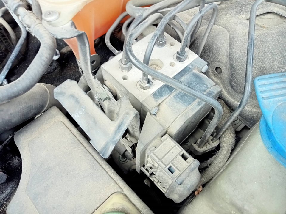 AUDI A6 C5/4B (1997-2004) ABS pumppu 02652024018E0614111T 25215131