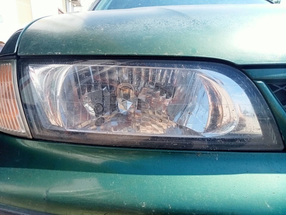 NISSAN Almera N15 (1995-2000) Front Right Headlight 25114130