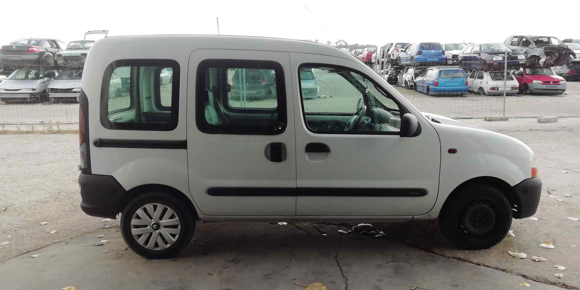 ASTON MARTIN Kangoo 1 generation (1998-2009) Priekšējās kreisās durvis 7751471745 20857159