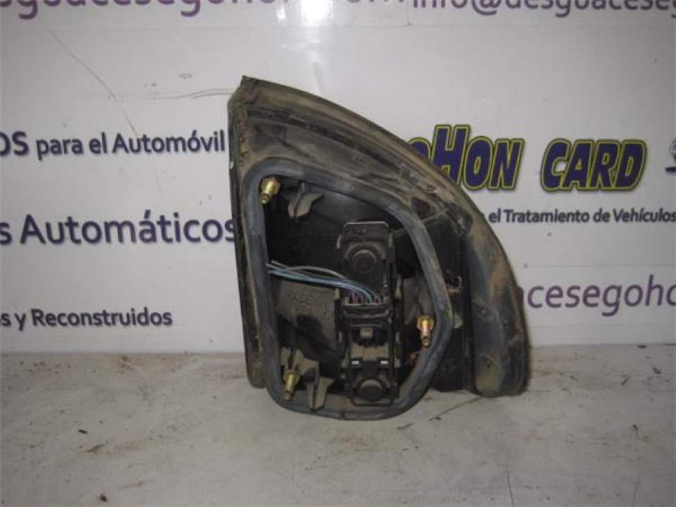 RENAULT Safrane 1 generation (1992-2000) Galinis kairys žibintas 7700808305, 7700808305 20847547