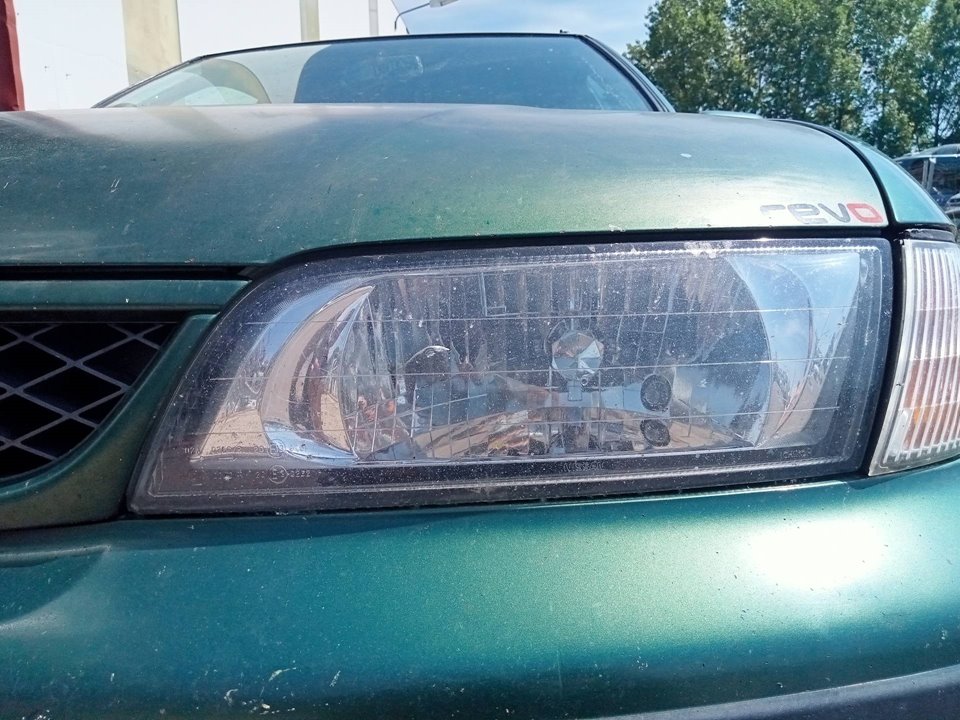 NISSAN Almera N15 (1995-2000) Front Left Headlight 25114120