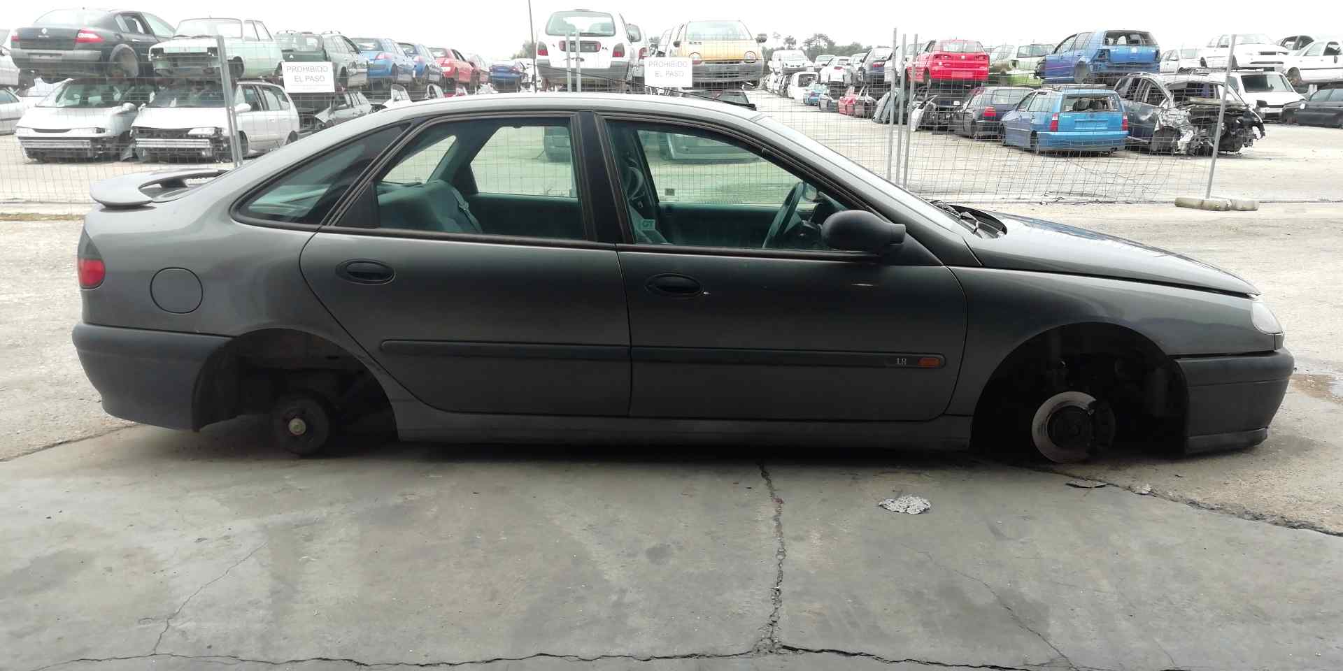 RENAULT Laguna 1 generation (1993-2001) Priekšējās kreisās durvis 7751471385 20859264