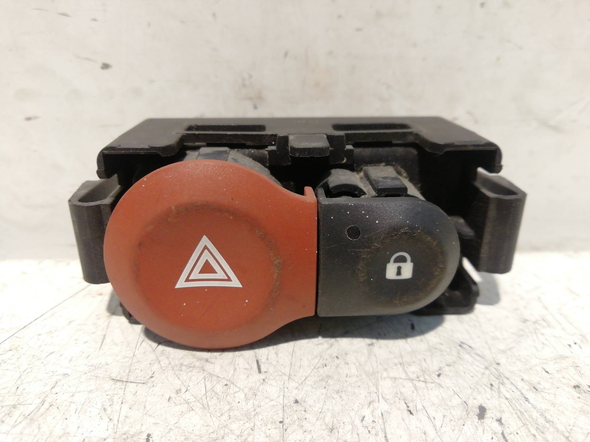 RENAULT Modus 1 generation (2004-2012) Hazard button 8200214896A,8200214896A 20852198