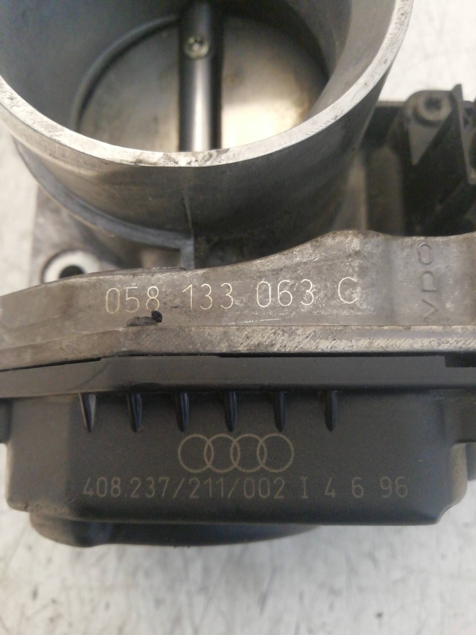 AUDI A4 B5/8D (1994-2001) Nyomásszabályozó háza 058133063C, 058133063C 20864984