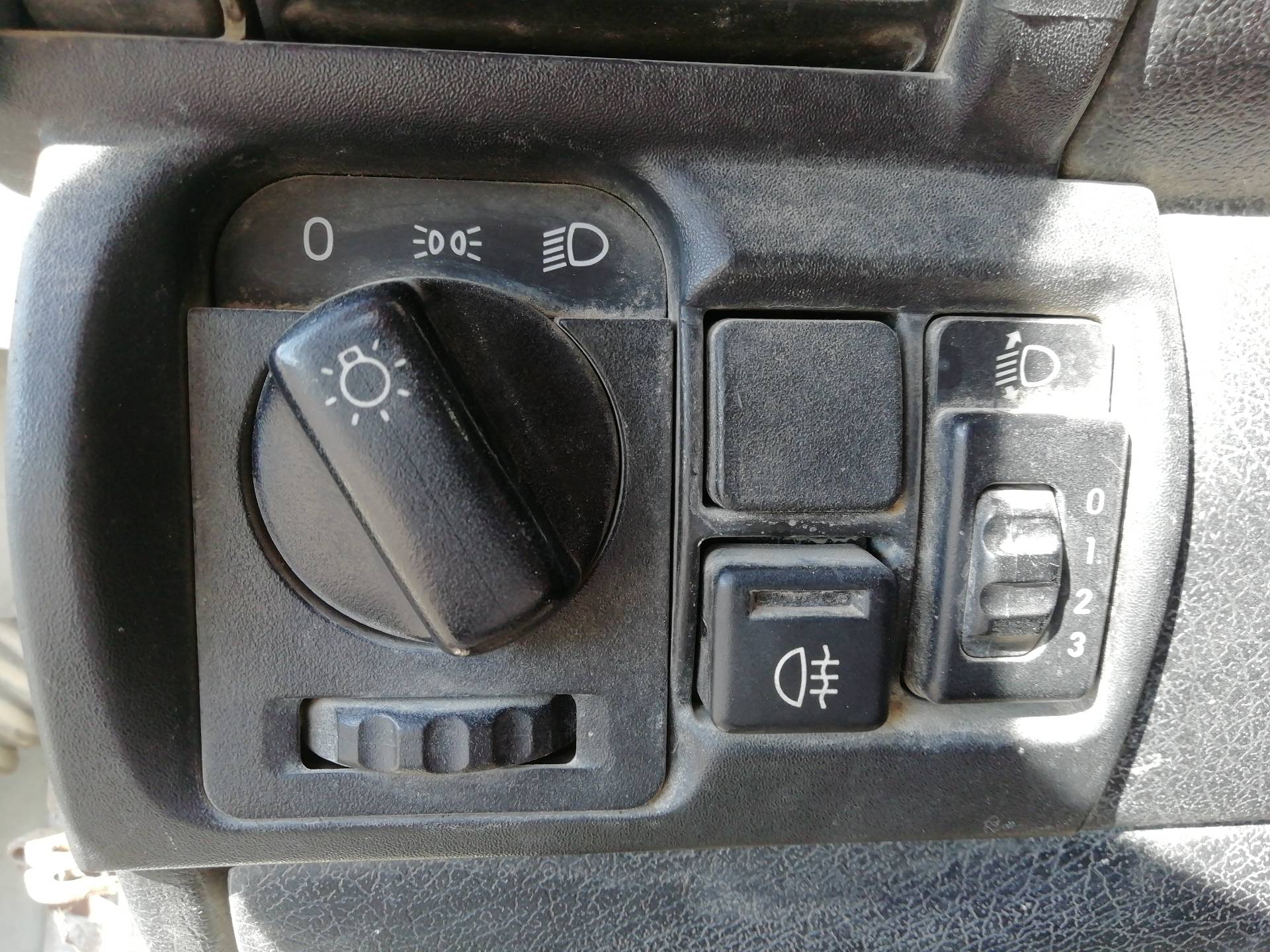 OPEL Combo B (1993-2001) Headlight Switch Control Unit 90481763 20866529