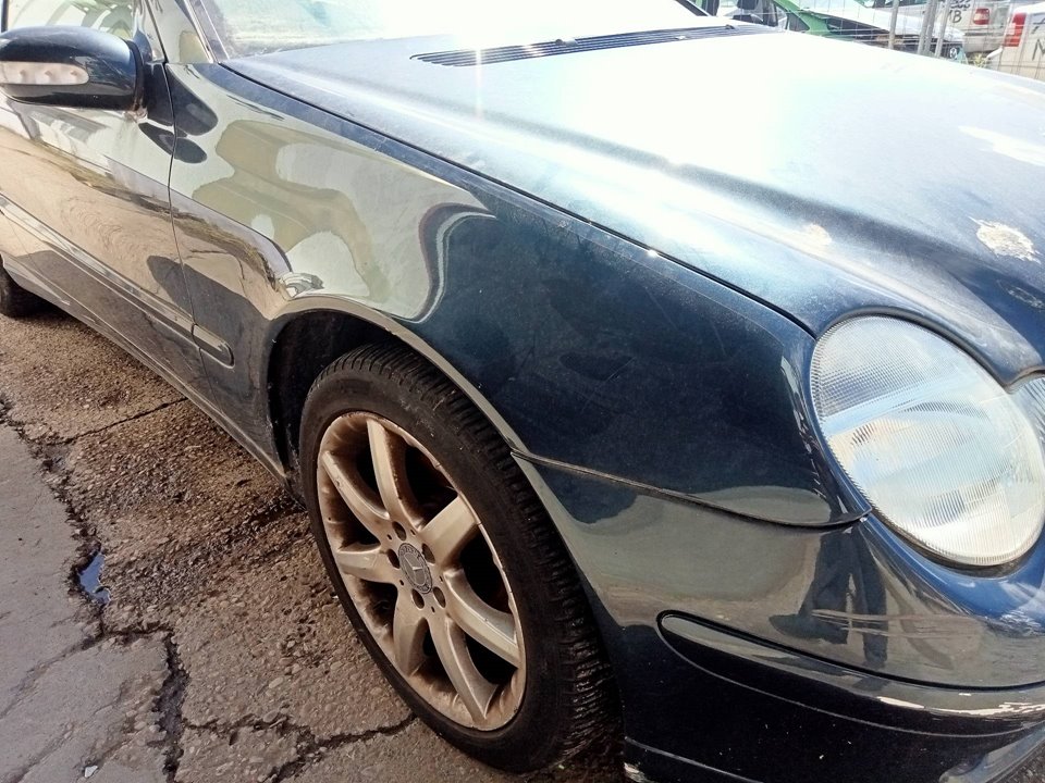 MERCEDES-BENZ C-Class W203/S203/CL203 (2000-2008) Aripa dreapta față A2038800418 25864996